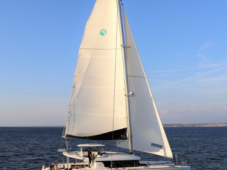 Catamaran rental in Zadar - Lagoon Lagoon 450 Sport Top