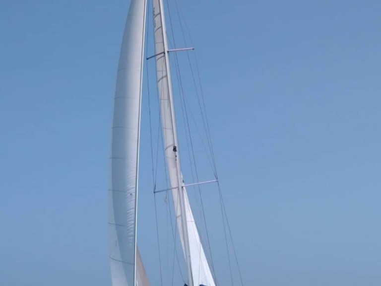 Rent a Bénéteau Oceanis 54 Salamina
