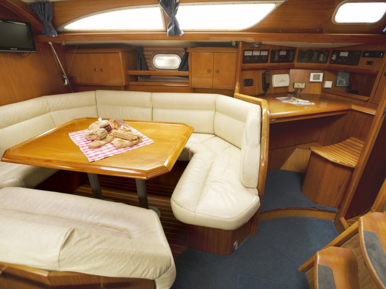 Bareboat Rental Sailboat Jeanneau with a boat licence