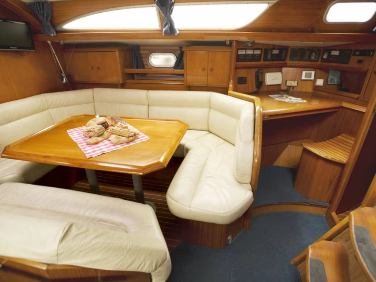 Bareboat Rental Sailboat Jeanneau with a boat licence