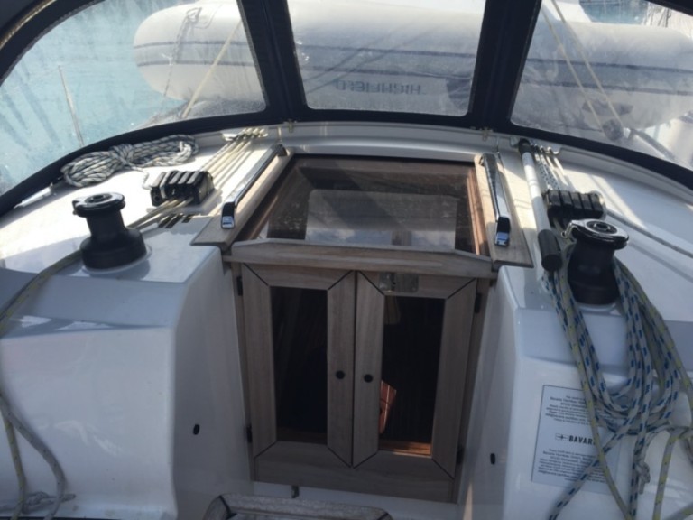 Sailboat for rent Cugnana Verde at the best price