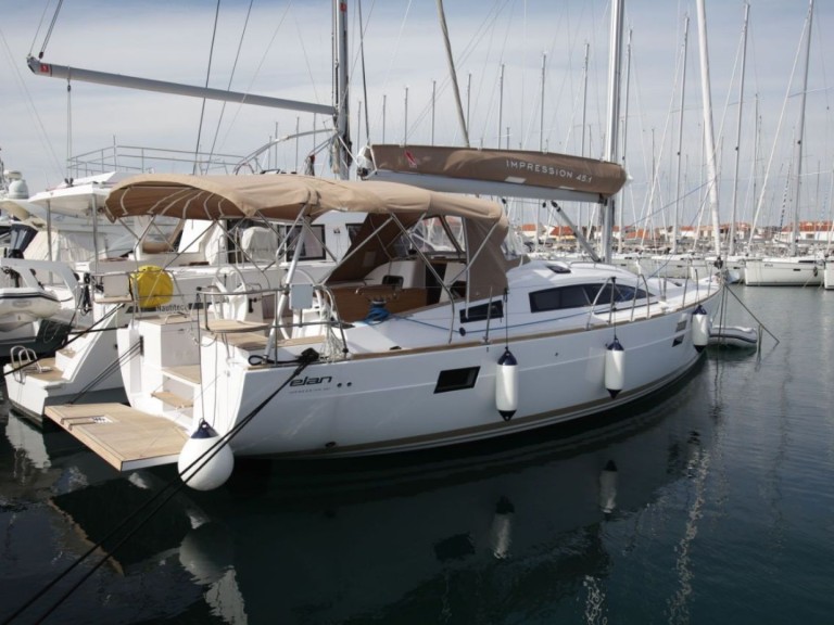 Sailboat for rent Pirovac at the best price