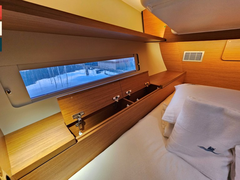 Sailboat for rent Rogoznica at the best price