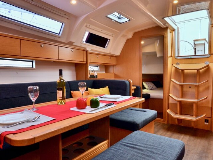 Yacht charter Šibenik cheap Cruiser 41