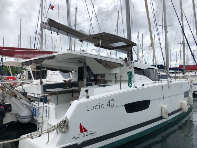Yacht charter Saint George's cheap Lucia 40