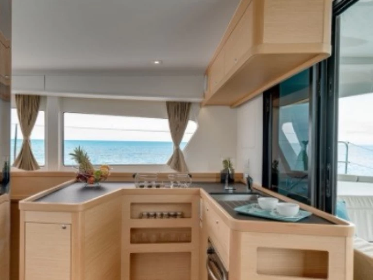 Catamaran rental in Jolly Harbour - Lagoon Lagoon 42