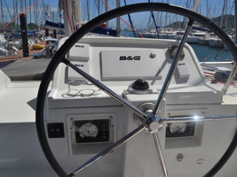Catamaran rental with or without captain Lagoon Le Marin