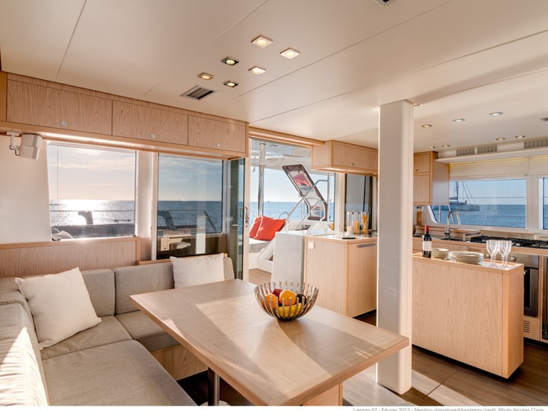 Lagoon Lagoon 52 in Palma de Mallorca on SamBoat