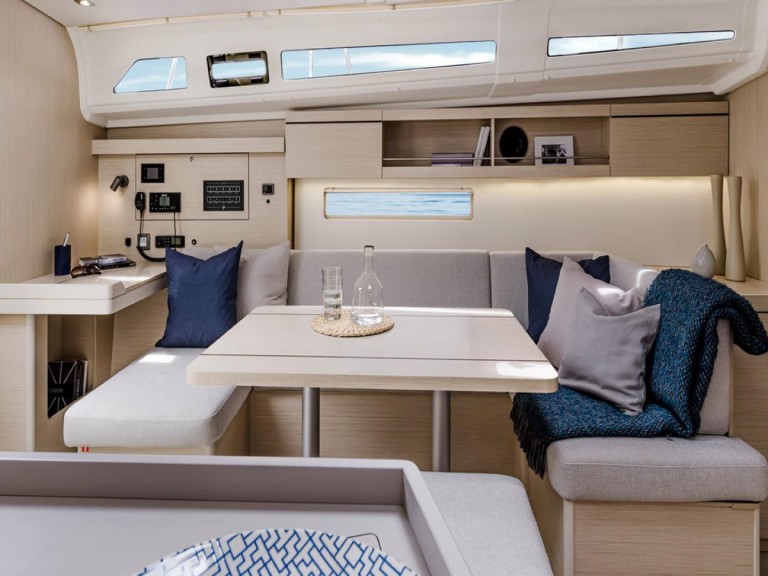 Sailboat rental in Saint George's - Bénéteau Oceanis 40.1