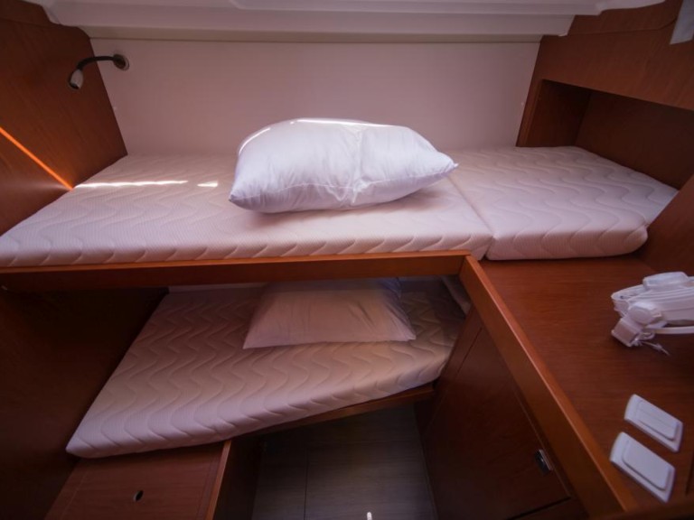 Sailboat rental in Komolac - Bénéteau Oceanis 48