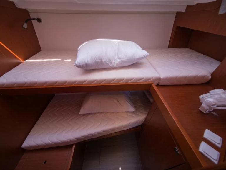 Sailboat rental in Komolac - Bénéteau Oceanis 48