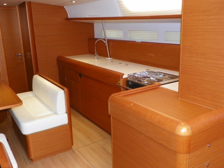 Sailboat for rent Seget Donji at the best price