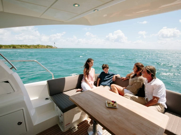 Bareboat Rental Motorboat Jeanneau with a boat licence