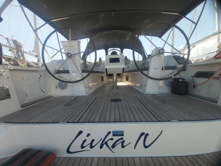 Rent a Bavaria Cruiser 41 Split