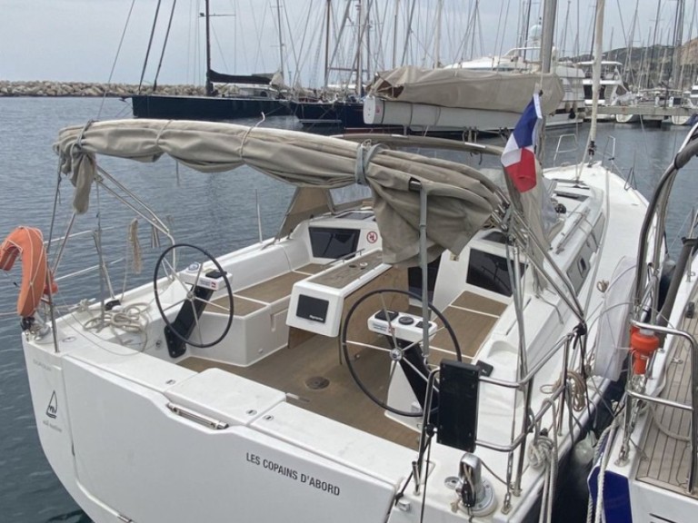 Bareboat Rental Sailboat Dufour with a boat licence