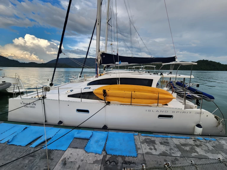Rent a Island Spirit Yachts Island Spirit 38 - 4 cab. Ko Chang (Koh Chang)