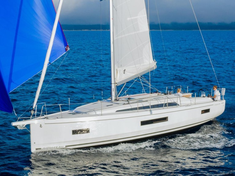 Bénéteau Oceanis 40.1 charter bareboat or skippered in  Skradin