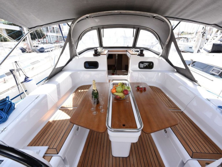 Rent a Elan Impression 45 Zadar