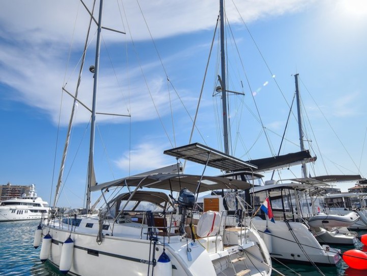Sailboat for rent Zadar at the best price