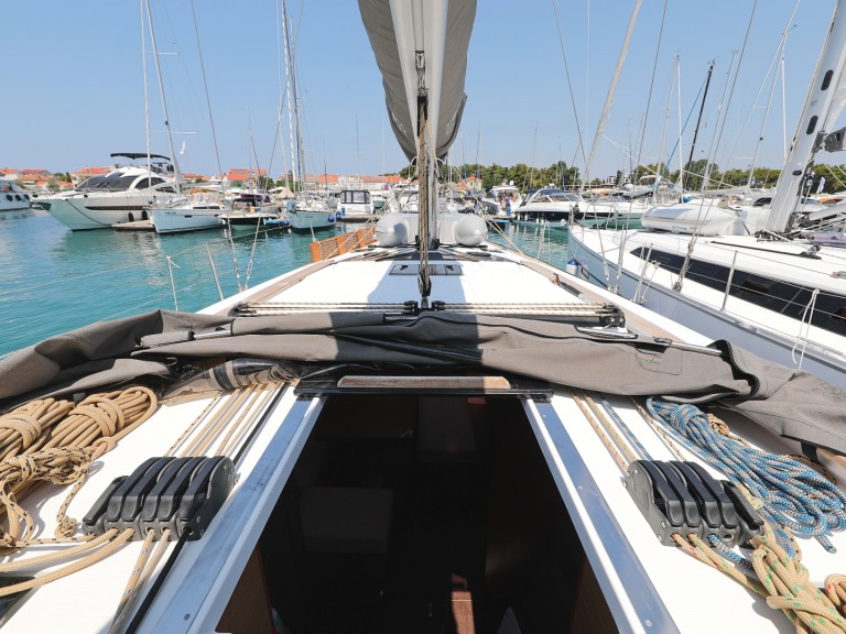 Sailboat for rent Zadar at the best price