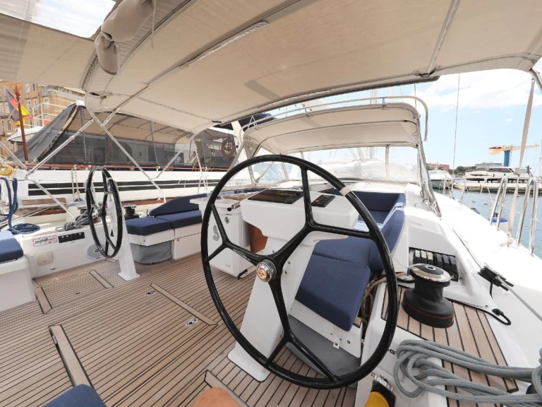 Rent a Bénéteau Oceanis 51.1 Zadar