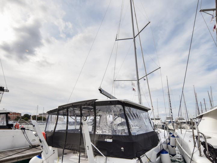 Rent a Jeanneau Sun Loft 47 Zadar