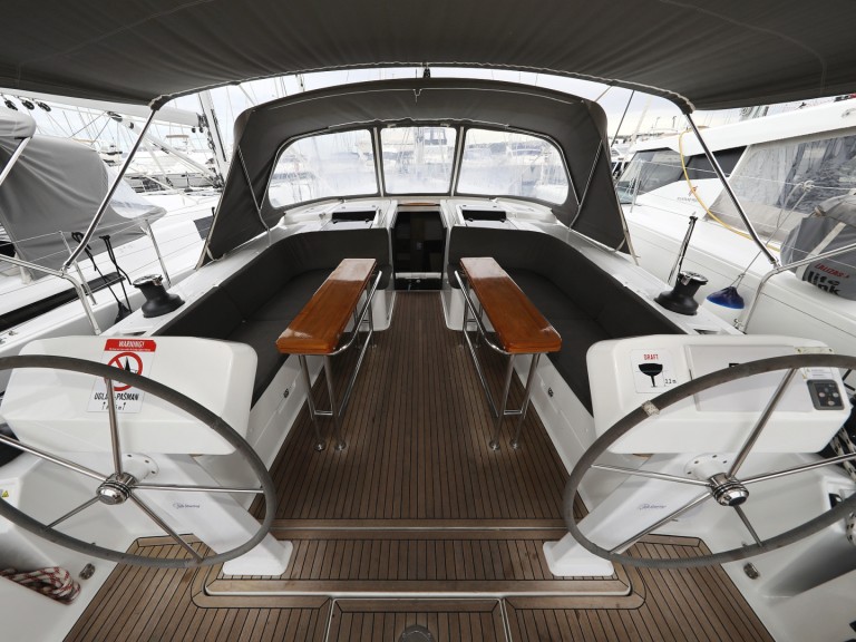 Boat rental Hanse Hanse 508 in Biograd na Moru on Samboat