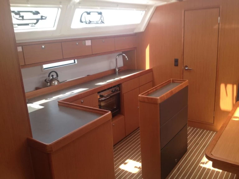 Bavaria Cruiser 46 in Alimos on SamBoat