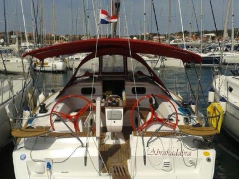 Sailboat rental with or without captain Elan Šibenik