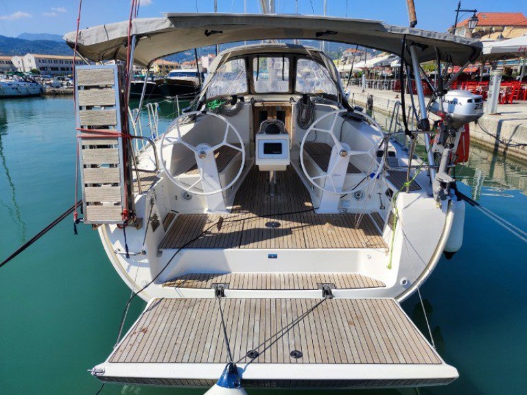 Bareboat Rental Sailboat Bavaria with a boat licence