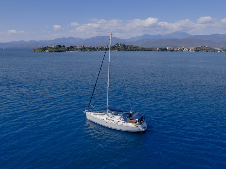 Dufour Dufour 425 Grand Large in Fethiye on SamBoat