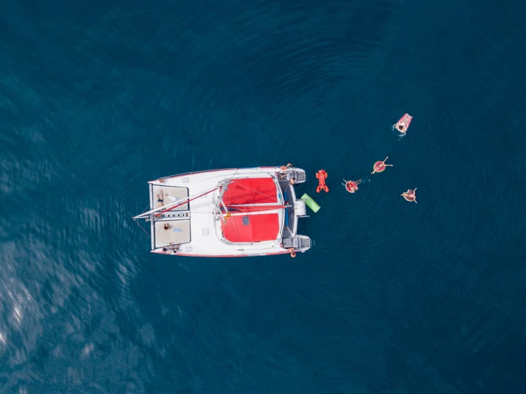 Yacht charter Marina Vela cheap 36 