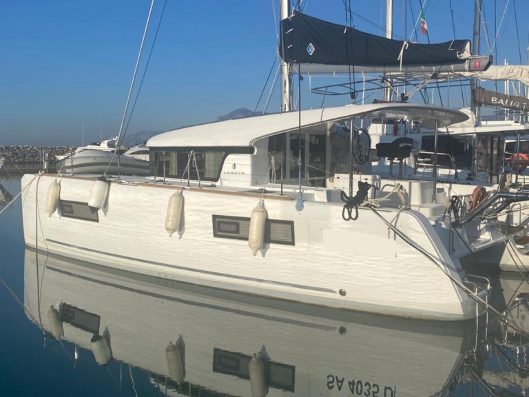 Boat rental Lagoon Lagoon 40 in Salerno on Samboat