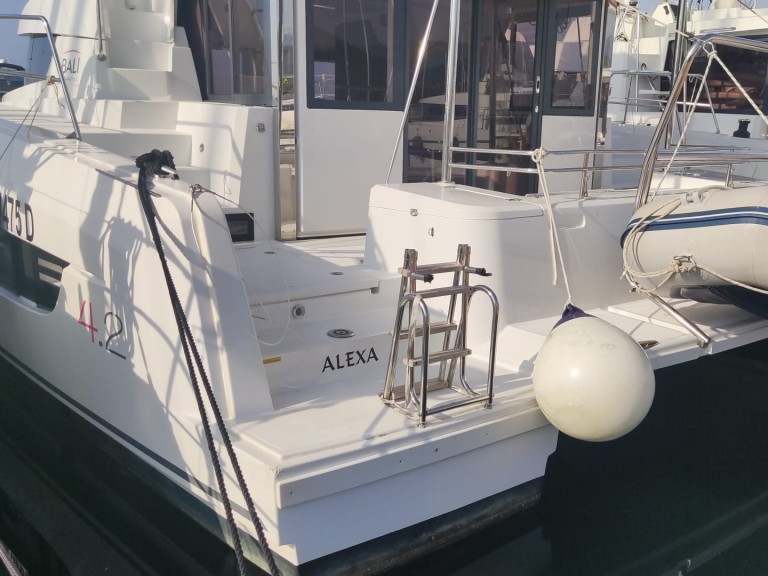 Yacht charter Salerno cheap Bali 4.2