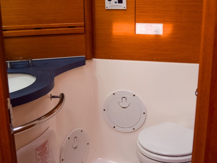 Sailboat for rent Kavála at the best price