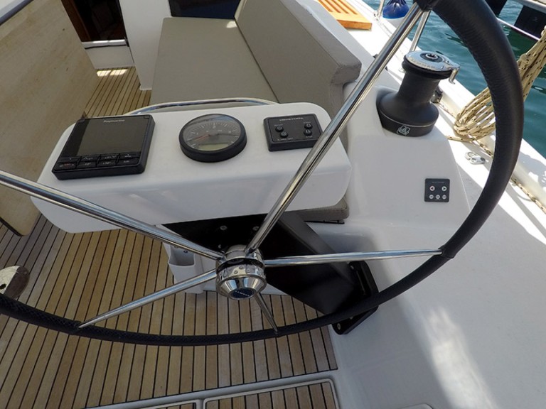 Yacht charter Šibenik cheap Dufour 430 Grand Large