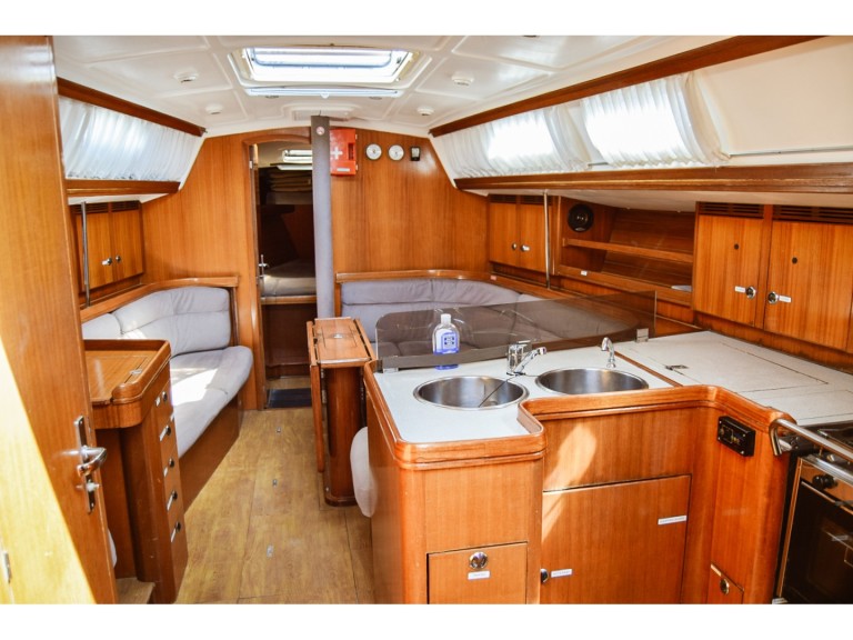 Elan Elan 40 in Kavála on SamBoat