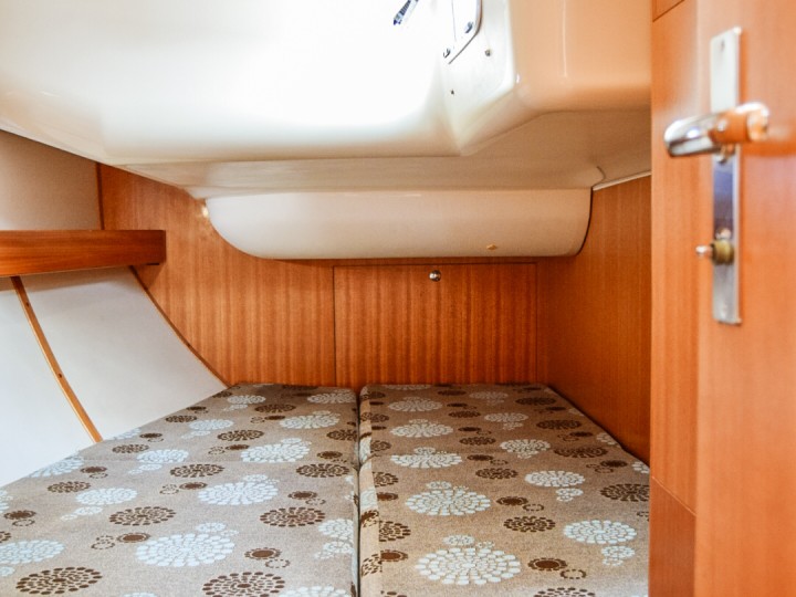 Sailboat rental with or without captain Elan Kavála