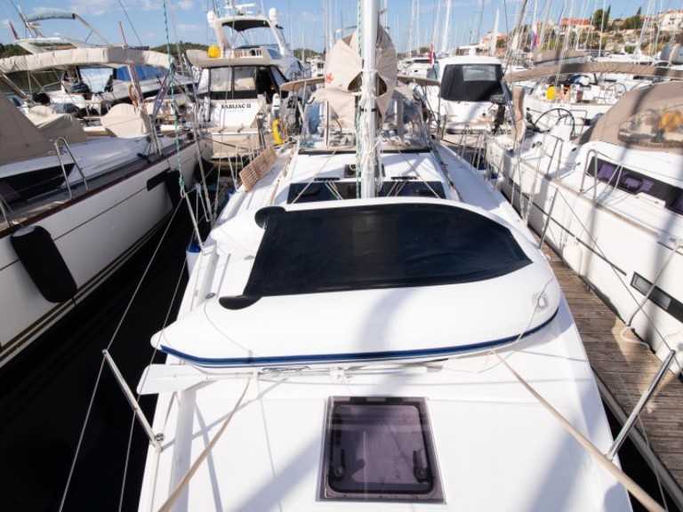 Rent a Dufour Dufour 390 GL Mandalina Marina