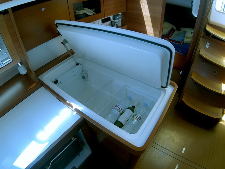 Bareboat Rental Sailboat Dufour with a boat licence