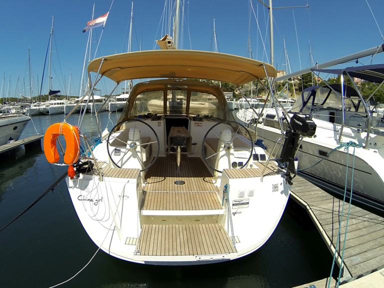 Sailboat for rent Šibenik at the best price