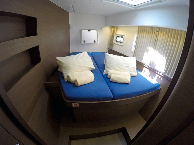 Yacht charter Šibenik cheap Lagoon 42