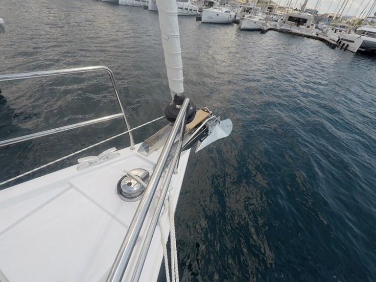 Sailboat for rent Šibenik at the best price