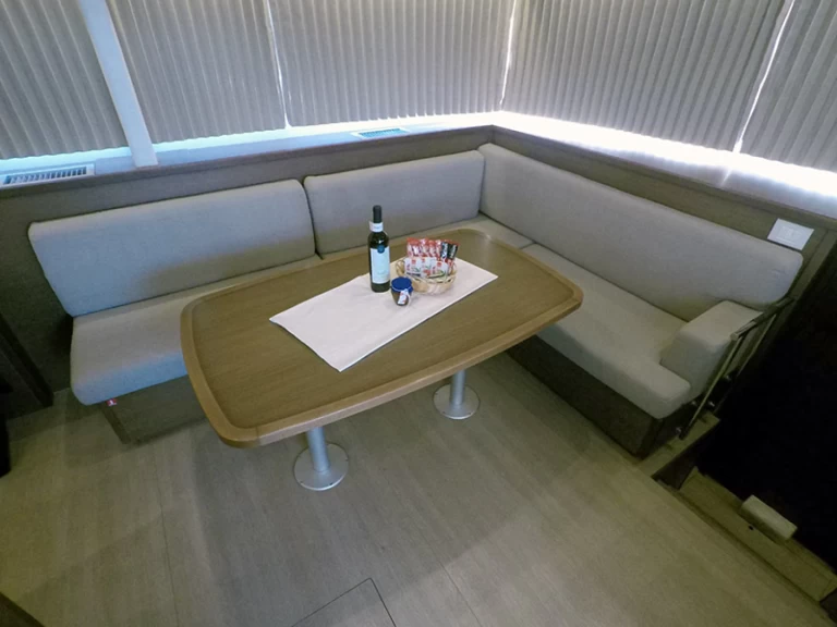 Yacht charter Šibenik cheap Lagoon 450