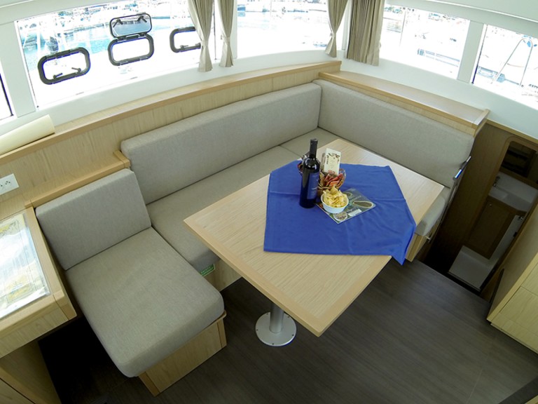 Catamaran for rent Šibenik at the best price