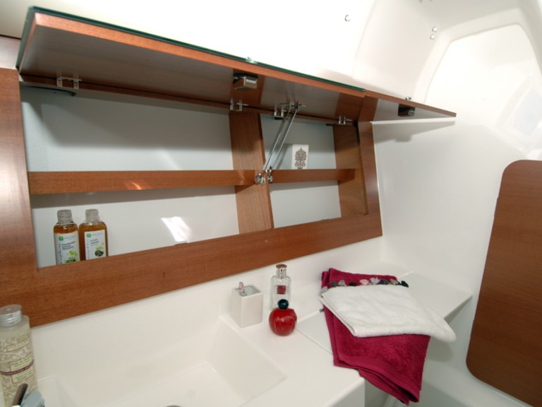 Sailboat rental with or without captain Dufour Šibenik