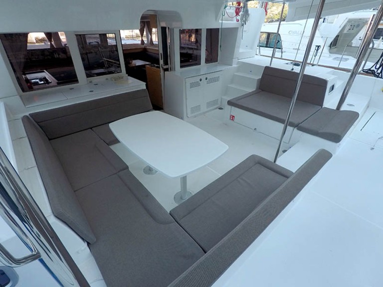 Catamaran rental with or without captain Lagoon Šibenik