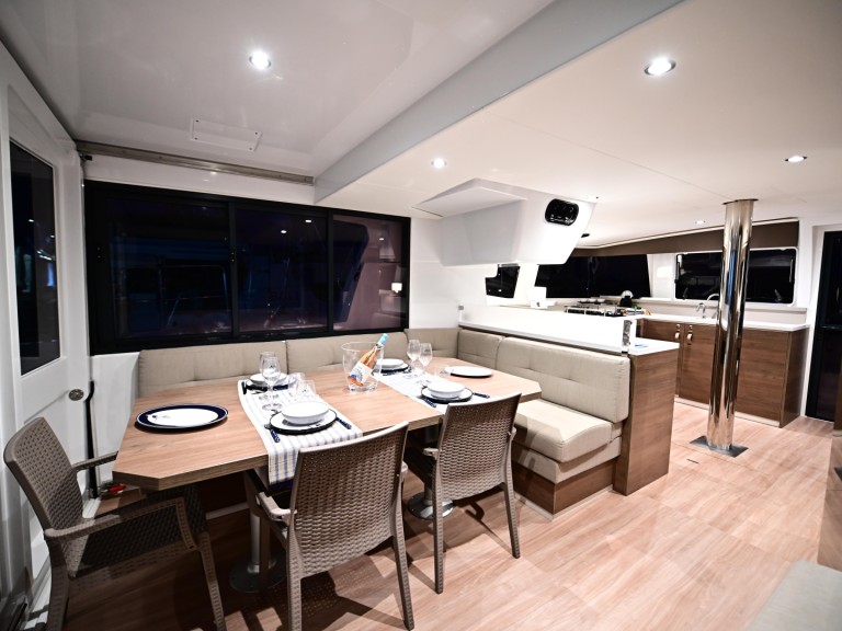 Yacht charter Olbia cheap Bali 4.2