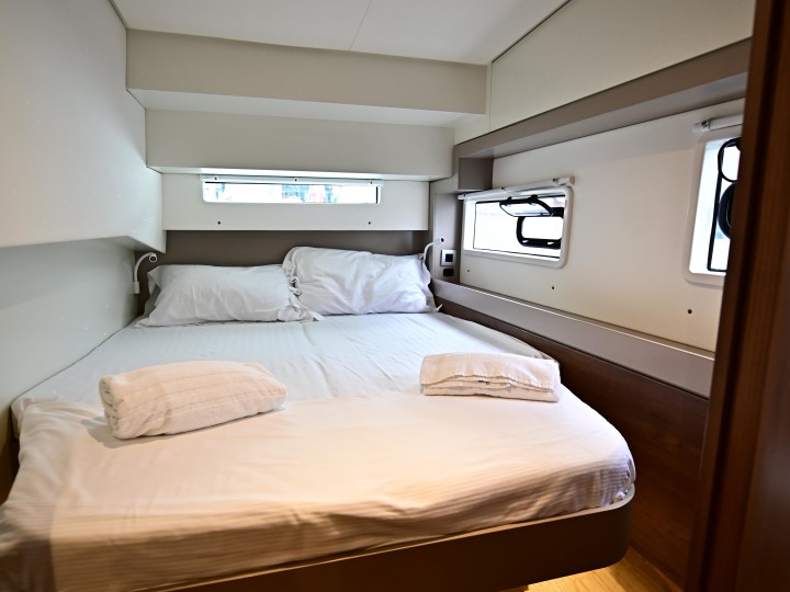 Bali Bali 4.2 charter bareboat or captained in  Salerno