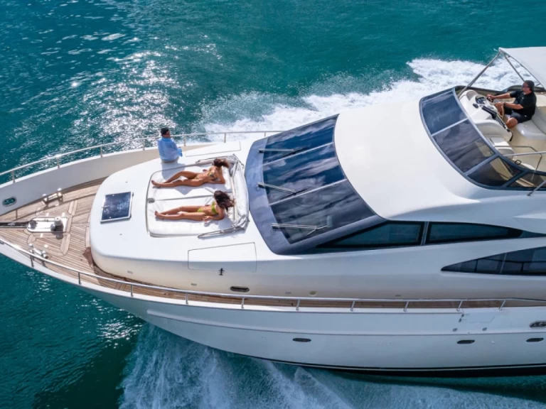 Rent a Azimut 70 Seajet Palma de Mallorca